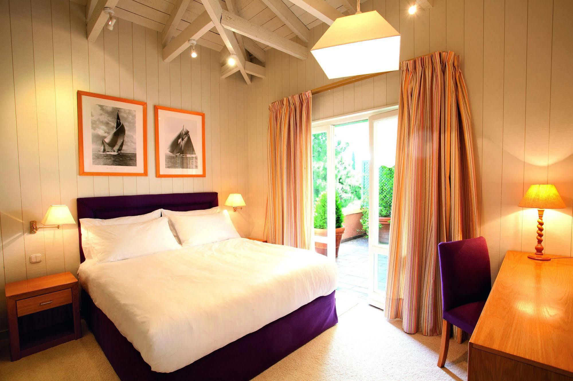The Kefalari Suites Атина Екстериор снимка